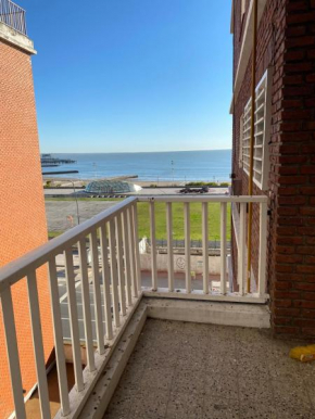 4 ambientes con cochera fte al mar